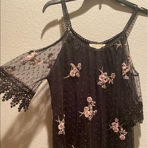 BAND CRUSH - Off Shoulder Long Sleeve
